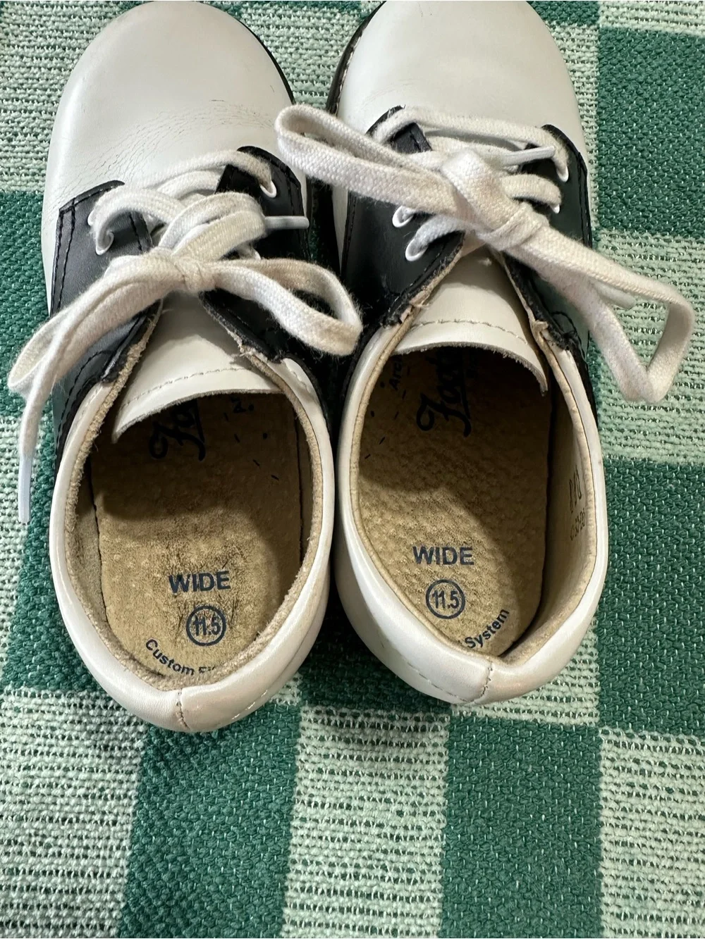 Footmates Cheer Saddle Oxford Shoes Boys Size 11.5 wide